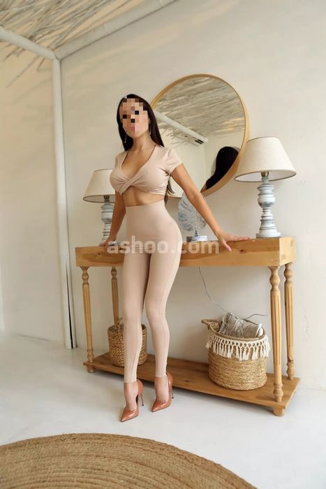 Девушки на час и дорогие украшения: какие бренды они предпочитают?